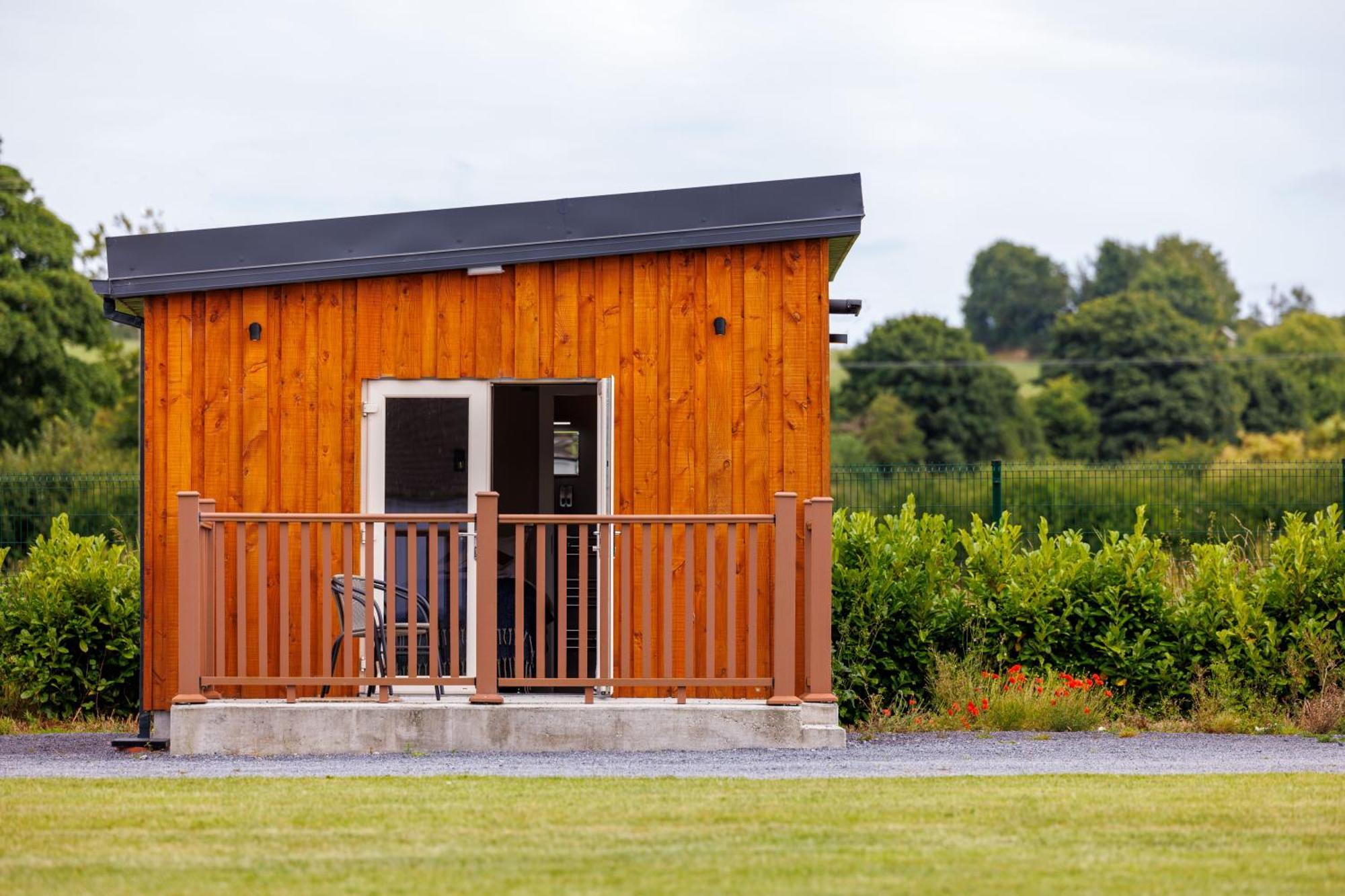 Stoneyford Luxurious Cabins מראה חיצוני תמונה